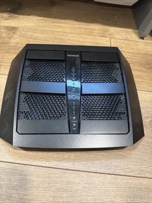 NetGear Nighthawk X6 AC3200 Tri-Band WiFi 5 Router