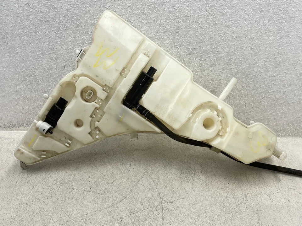 15 16 17 18 BMW X5 M F85 Parabrisas Delantero Lavadora Depósito Botella 1621 OEM Foto 3 de 4