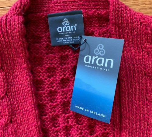 Aran Sweater Men’s Merino Sweatervest V Neck Waistcoat Wicker Wool Ireland - Picture 3 of 3