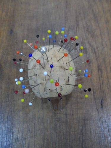 Used Lovely Looking DANMARK Nissen Cork Hedgehog Pin Cushion Sewing - Picture 15 of 20