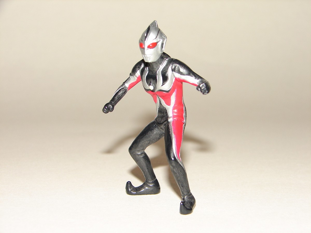 Chaos Ultraman Calamity Figure from Ultraman Charaegg Gashapon Set