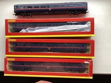 Hornby 'OO' Gauge G.N.E.R. Mk.4 Coaches. (4 of)