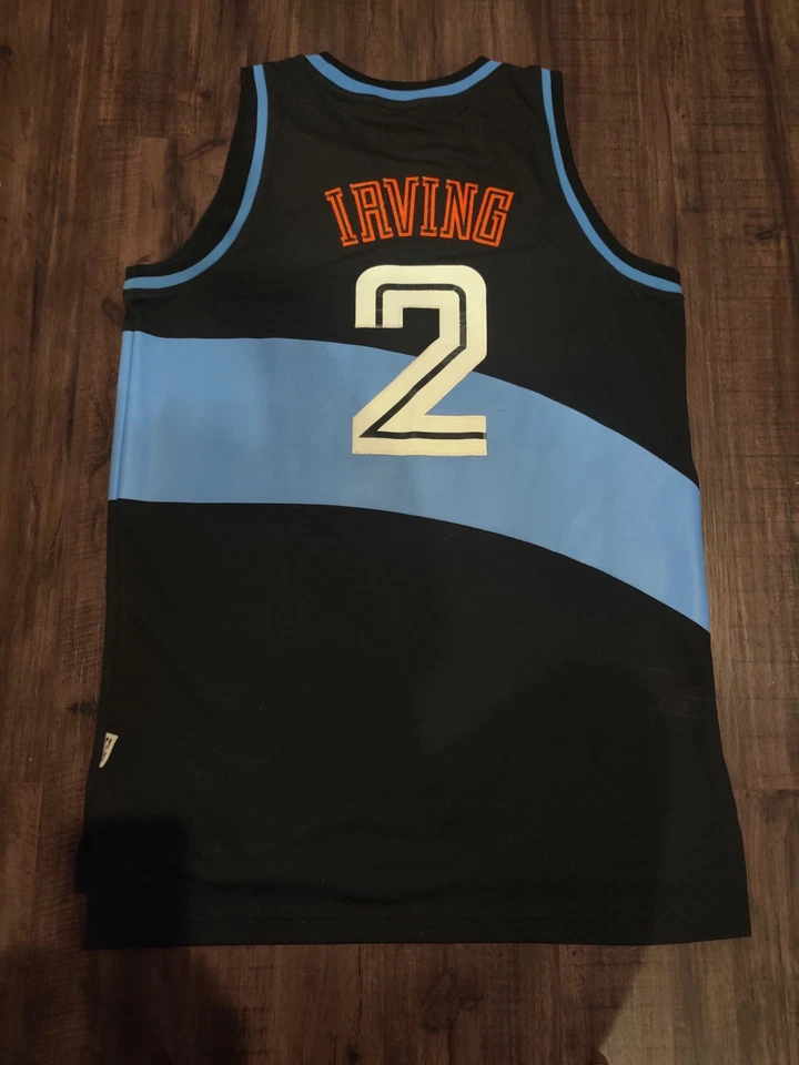 Camiseta NBA Swingman Kyrie Irving Cleveland Cavaliers Adidas Mediana M HWC Cavs #2 Foto 4 de 4