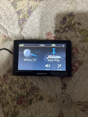 Garmin Nuvi 145-01615-10 GPS Navigation Bundle 5