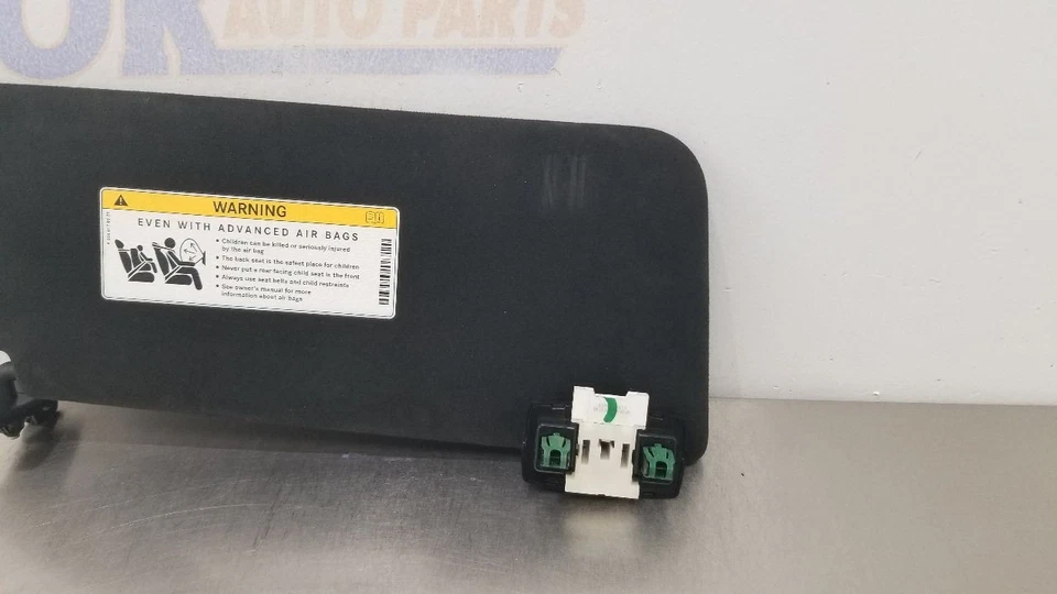 MERCEDES BENZ AMG GT63S X290 19 PARASOL CONDUCTOR IZQUIERDO NEGRO Foto 4 de 4