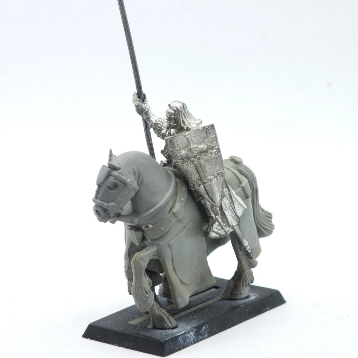 Warhammer – Chevalier Bretonnian Grail Questing – Metal/Plastique – OOP 2002 – Non Monté