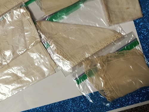 Vgt Lot of 16 Ivory w/Lace & Embroidered Edges Hankies Handkerchiefs, See Photos - Picture 4 of 7