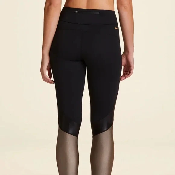 Alala captain top ankle tight
