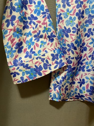 NUEVO CON ETIQUETAS ZARA Mujer Satén Manga Larga Atado Cuello en V Camisa Talla S Blanco/Azul/Rosa Floral - Imagen 8 de 13