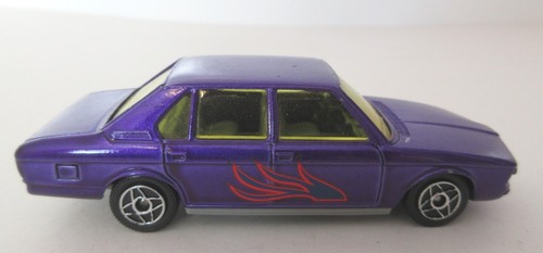 French Dinky Toys - Cougar Models BMW 530 Four Door Saloon Car Purple Dinky Toy - Picture 6 of 8