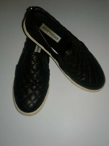 steve madden quilted black shoes