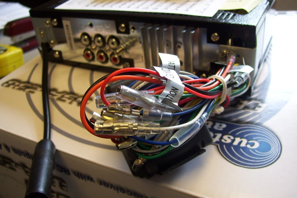 1966 1967 66 67 Oldsmobile Cutlass Radio KIT USA 230 Aux AM/FM  VINTAGE LOOK  - Image 2 of 4