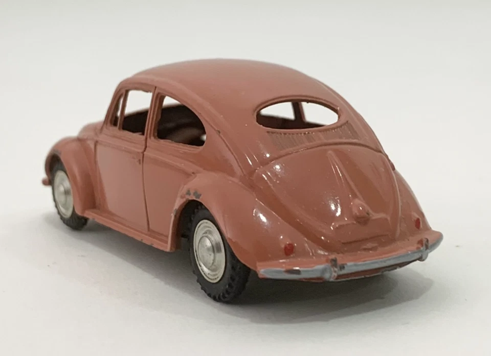 Marklin Salmon Volkswagen Beetle Vintage Original 1/43 Diecast Car 23912 - Image 3 of 4