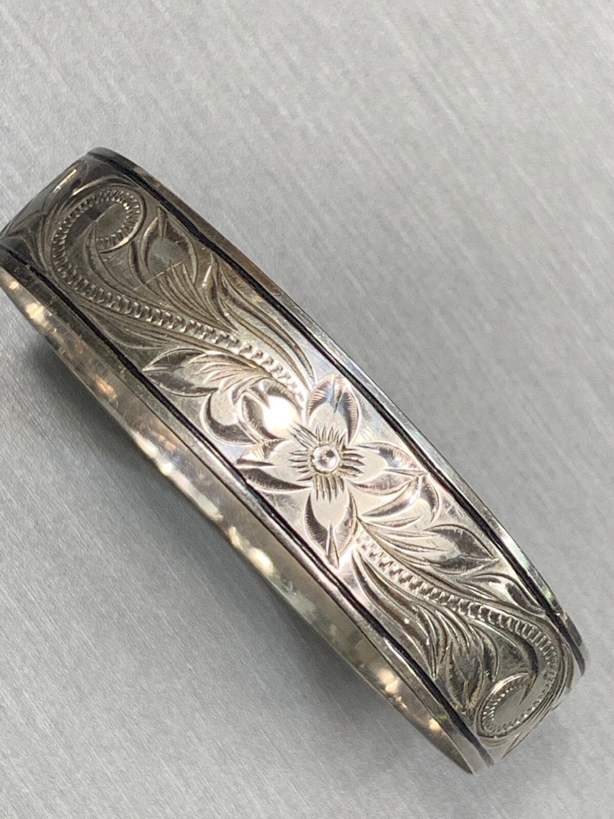 SOLID 925 Sterling Silver Hand Tooled Artist Sign… - image 2