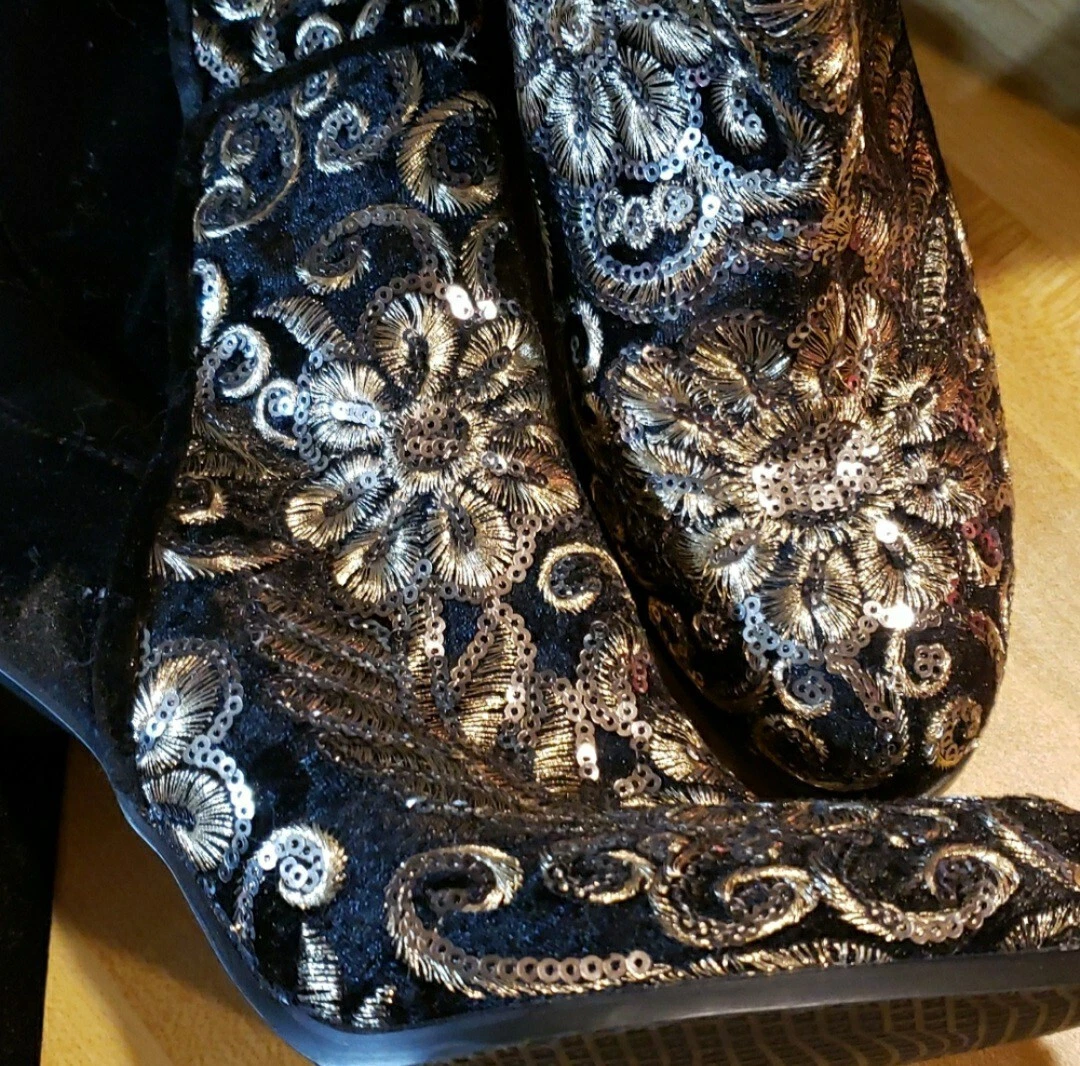Stuart weitzman silver hot sale boots
