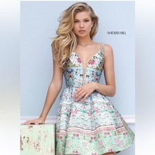 Sherri Hill Print A-line cocktail Dress Size 6 Deep V Sweetheart Neckline 50781