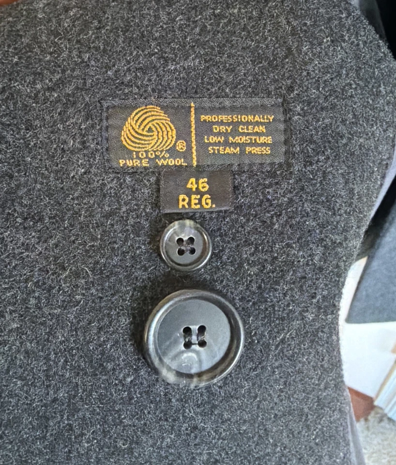 Abrigo London Fog para hombre 100 % lana pura doble botonadura talla 46 gris carbón regular Foto 4 de 4