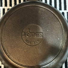 LODGE Cast Iron Skillet Fry Pan 8" 2 Notch Pour 5SK Made In USA. Pre-Owned/Used