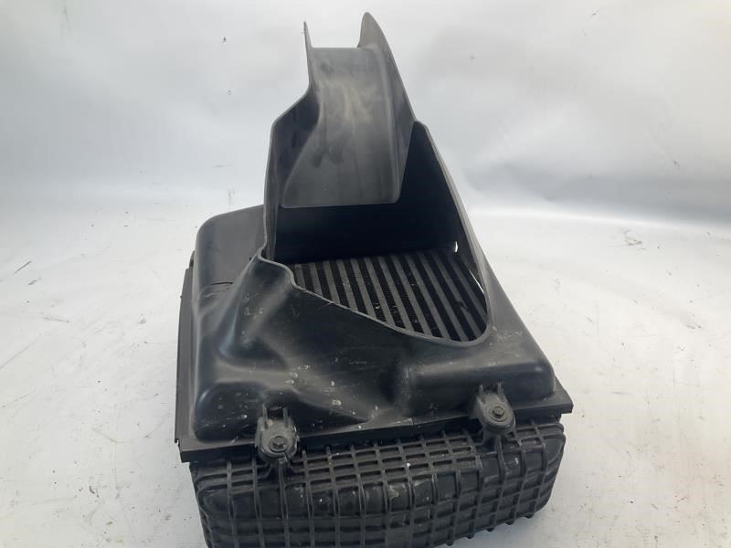 14-17 Maserati Ghibli S Q4 3.0 AWD AT Front Right Air Intake Intercooler B