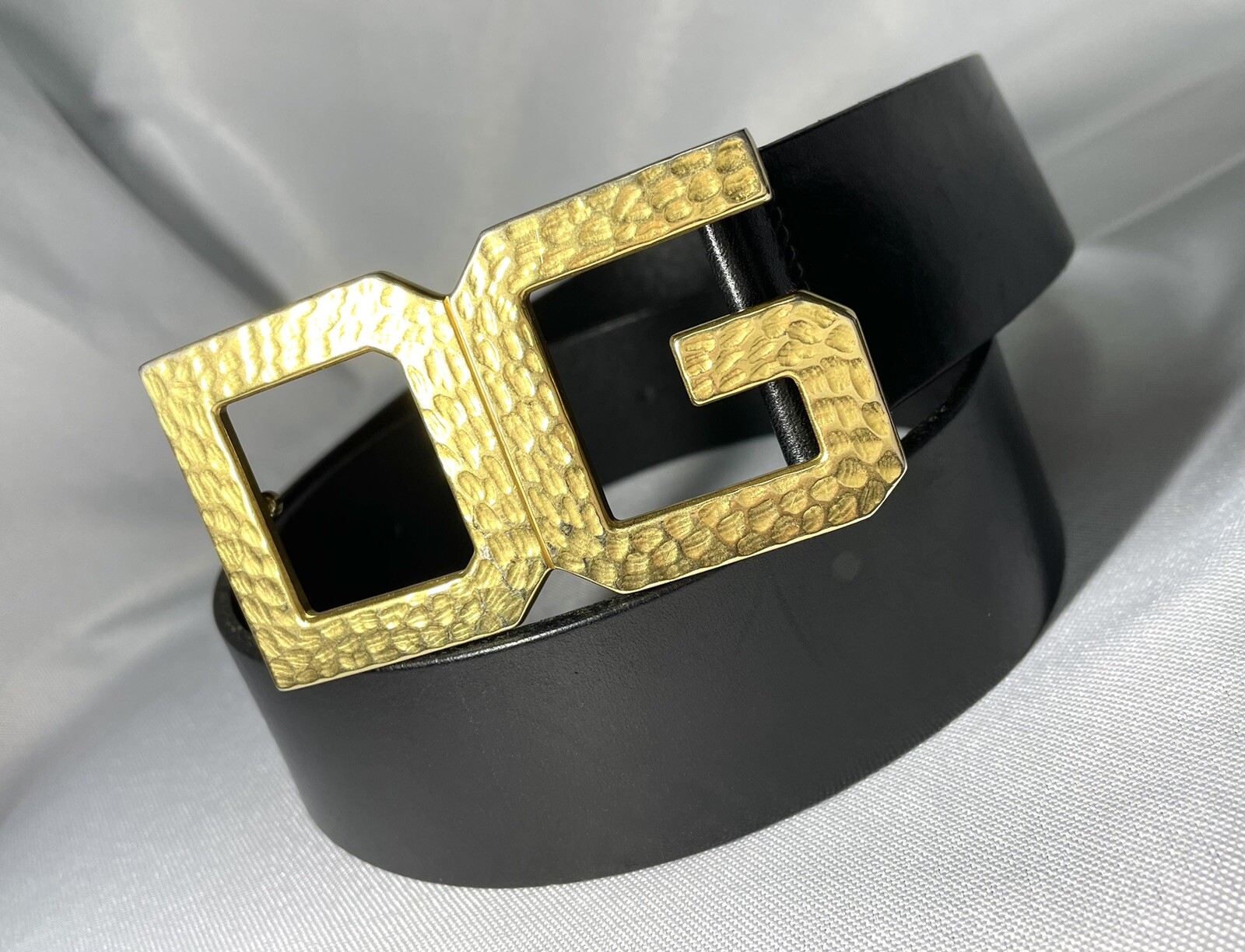 Rare Dolce & Gabbana DG Punching Design Black Leather Belt Size 85/34
