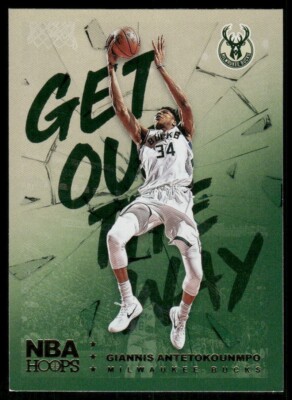 G797 GIANNIS ANTETOKOUNMPO 2018-19 NBA HOOPS GOLD GET OUT GOLD HOL0 GOW-9 BUCKS