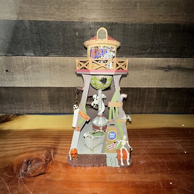 Spooky Town Spooky Springs Water Tower / Lemax 2020