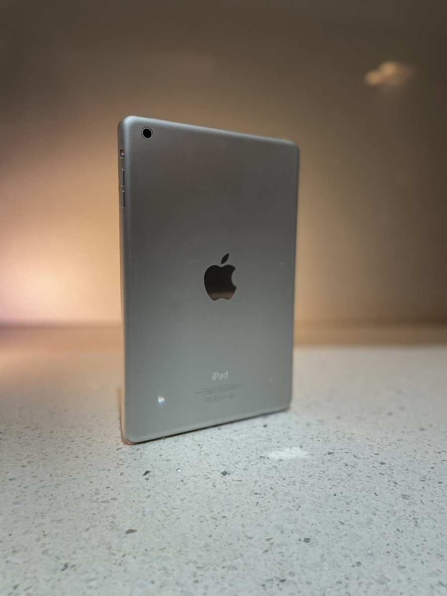 Apple iPad mini 1st Gen. 32GB, Wi-Fi, 7.9in White/Silver, Pl