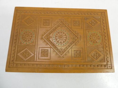 VINTAGE CHIP CARVED PINE WOODEN TIMBER JEWELLERY TRINKET CHEST CONTINENTAL BOX - Picture 2 of 8