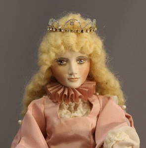 UFDC-SOUVENIR-DOLL-SOUTH-CONFERENCE-1990-by-YOLINDA-PAUL