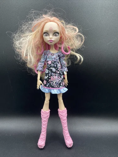 Monster High Viperine Gorgon Frights  Doll RARE