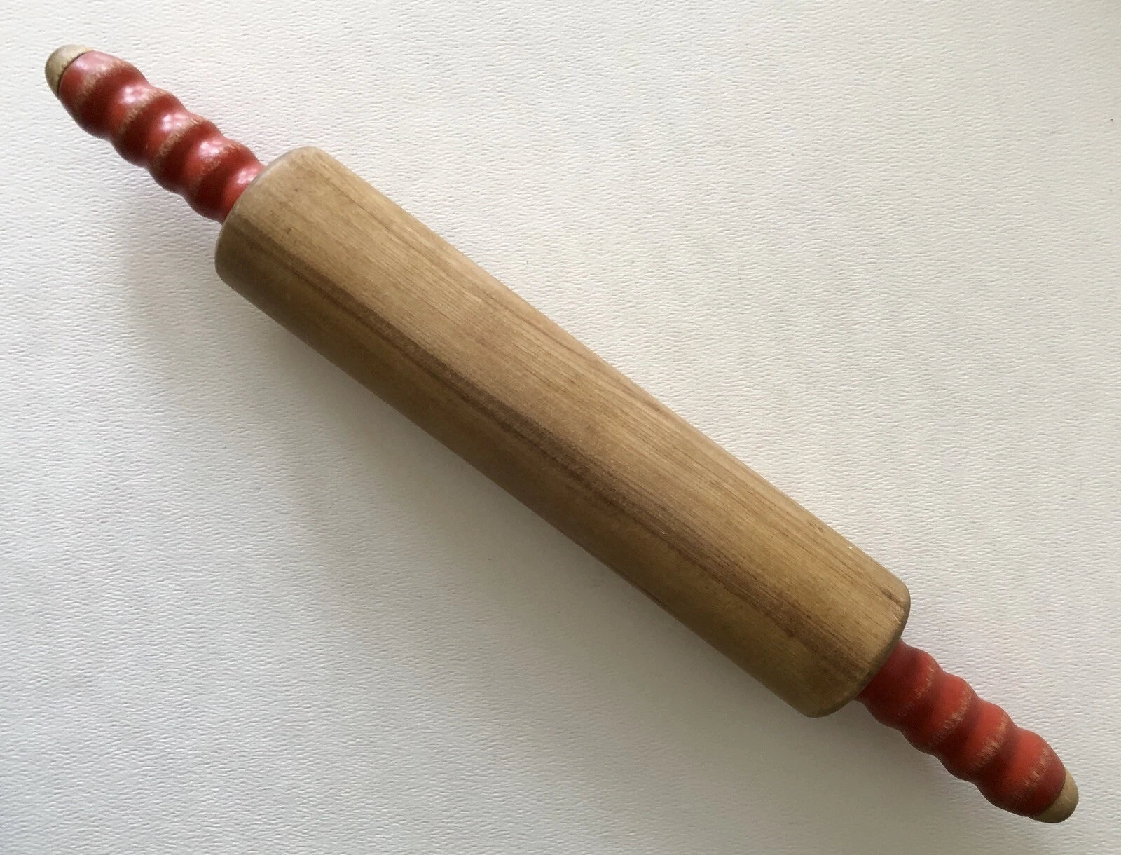 Vintage 50s WOOD ROLLING PIN LONG RED HANDLES RIBBED KITCHEN BAKING Utensil Tool