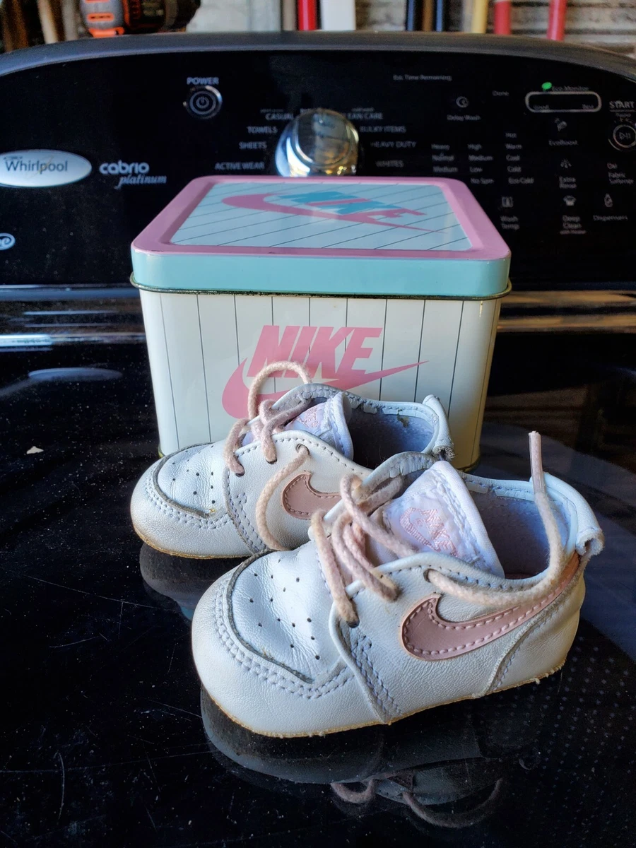 visueel Blauwdruk geld VTG Nike 80&#039;s Sweet Dreams Baby Crib Shoes Pink Swoosh Newborn WITH  TIN | eBay