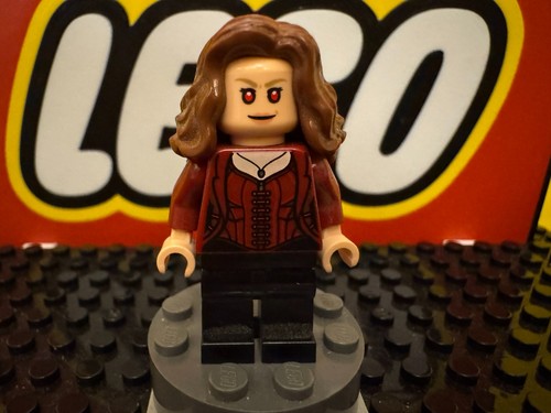LEGO - Minifigura - Marvel - La Bruja Escarlata (Wanda Maximoff) - sh0732 / 2021 - Imagen 4 de 9