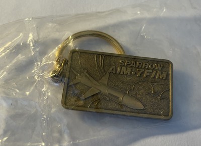 VINTAGE MILITARY 80'S SPARROW AIM-7F AIR TO AIR MISSILE METAL KEYCHAIN IN PKG
