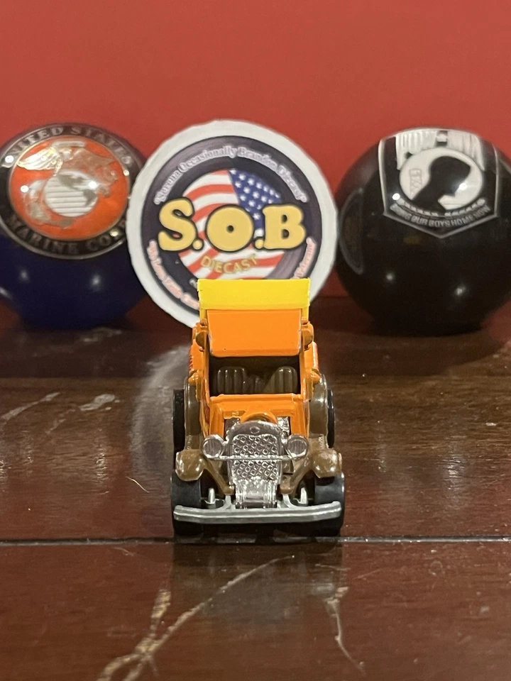 Camión de volteo Hot Wheels Blackwalls A’Truck’n Ford 1:64 usado excelente estado HK Foto 3 de 4