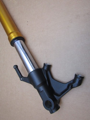 Yamaha YZF R7 690 2023 5.592 millas horquilla tubo soportes (13972) - Imagen 7 de 14