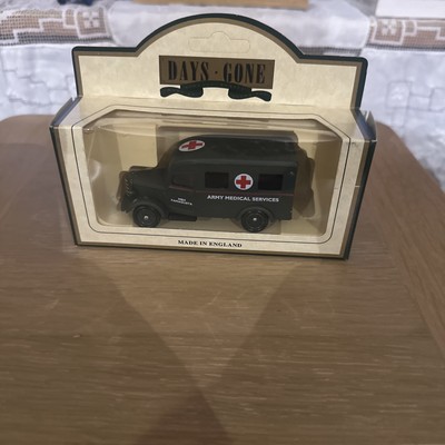 Lledo Days Gone Vanguards 64003 Bedford Army Ambulance Modellfahrzeug