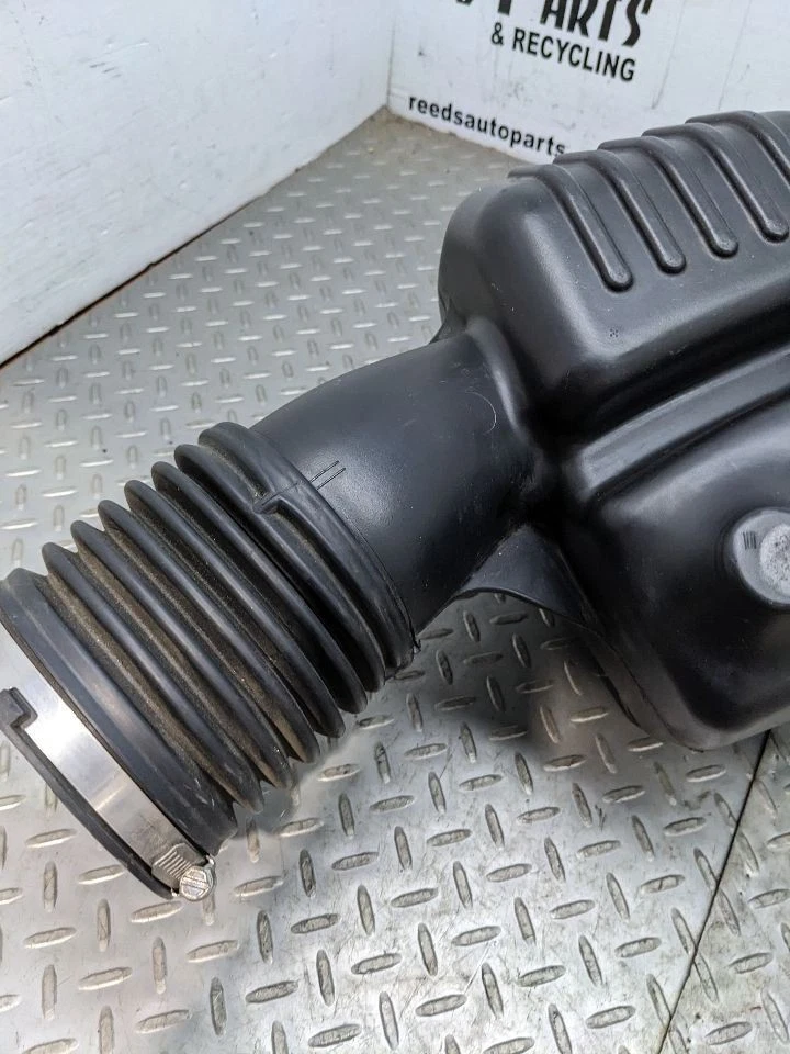 Dodge Durango 2011-2013 3,6 L filtro de aire resonador de admisión 1154647 Foto 2 de 4