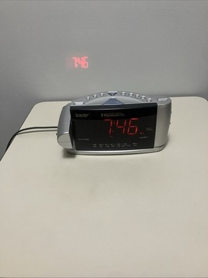 Emerson Research SmartSet CKS3516 Alarm Clock AMFM Radio Time Projector- TESTED