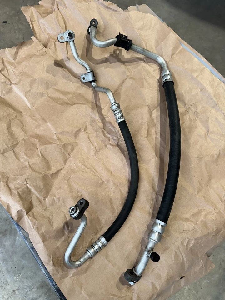 Conjunto de manguera de tubo de succión aire acondicionado Honda Odyssey 2011-2017 Foto 2 de 2