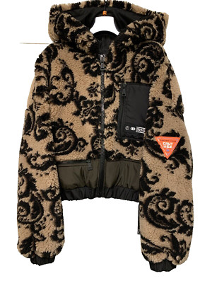 【新品・美品】VERSACE JEANS COUTURE コットンジャケット NWT VERSACE JEANS COUTURE FUR JACKET WITH HOOD E73HASA10 EU0007