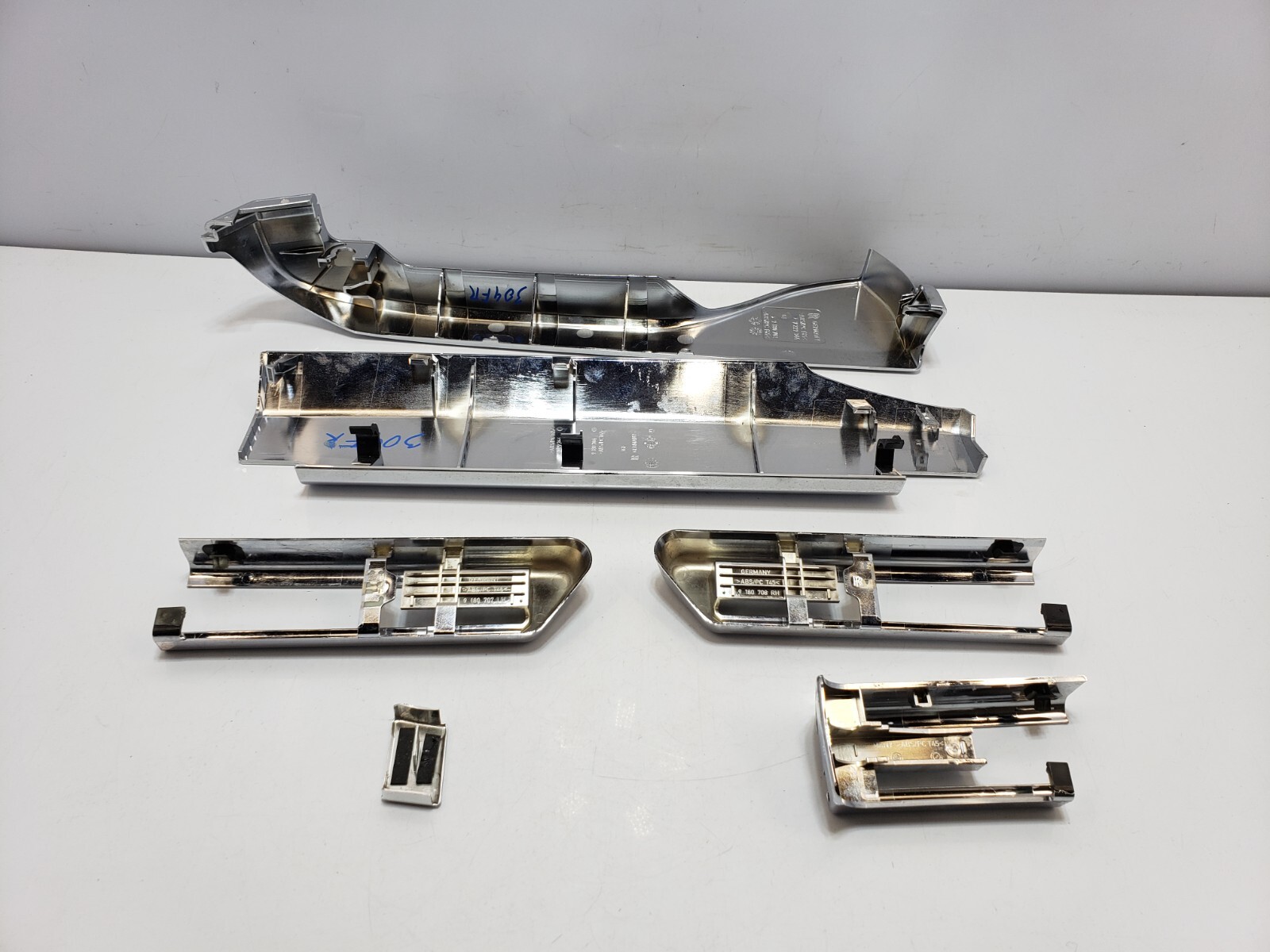 ✅ 10-14 OEM Rolls Royce Ghost RR4 Front Right Passenger Seat Rail Trim SET*