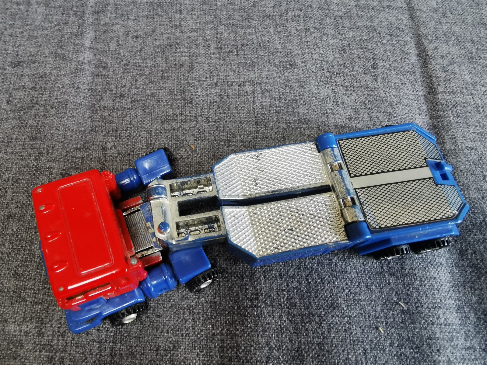 Picture 2 of 4