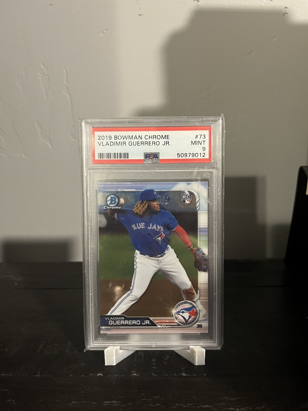 2019 Bowman Chrome - Refractor #73 Vladimir Guerrero Jr. /499 (RC)