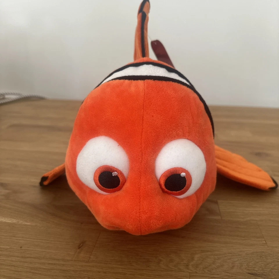 -NEU- Disney Plüsch Figur Original Findet Nemo Disney Store 40 cm - Bild 2 von 3