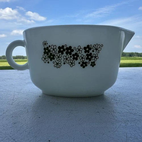 Vintage Pyrex Green Crazy Daisy Spring Blossom 2 Cup Gravy Boat 77B Made In USA