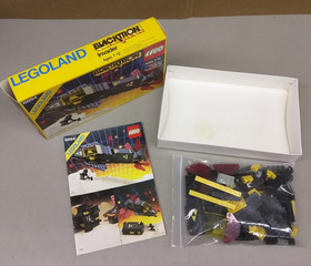 LEGO Space Blacktron 6894 Invader EUC Modular Spaceship Cargo Bay Robot