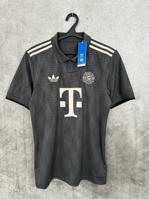 adidas FC Bayern München2025シャツ サイズ adidas Bayern Munich 2024-25 Men's Home Stadium Jersey