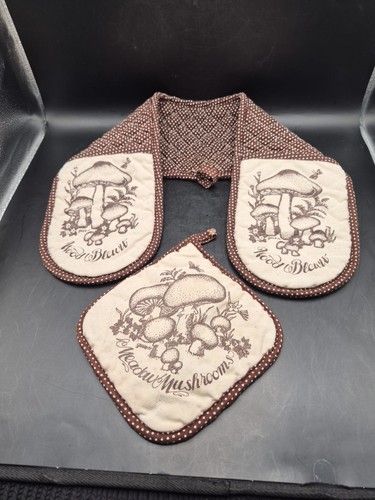 Vintage Quilted Wood Blewit Mushroom Double Oven Mit Hotpads Pot Holder Brown