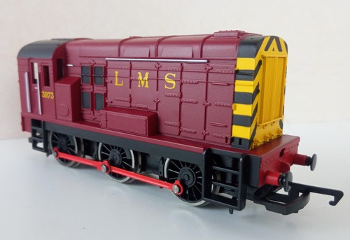 Hornby Spurweite OO Klasse 08 0-6-0 Diesel Rangierlok Heritage LMS weinrot 3973 | Zustand: Used